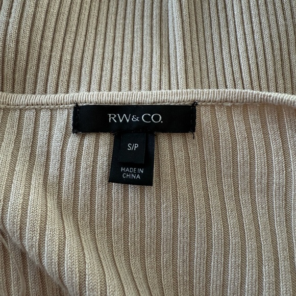 RW&Co Rib Knit Top Keyhole Neckline - Picture 5 of 6